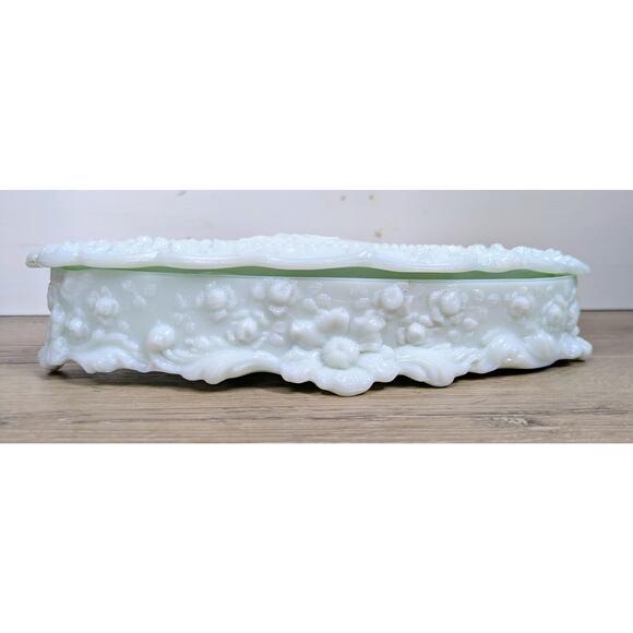 Fostoria 50s-60s White Milk Glass Jenny Lind Cameo Large Glove Dresser Box, Lid - Picture 5 of 12